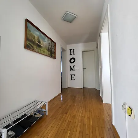 Apartma Peric Lejlighed