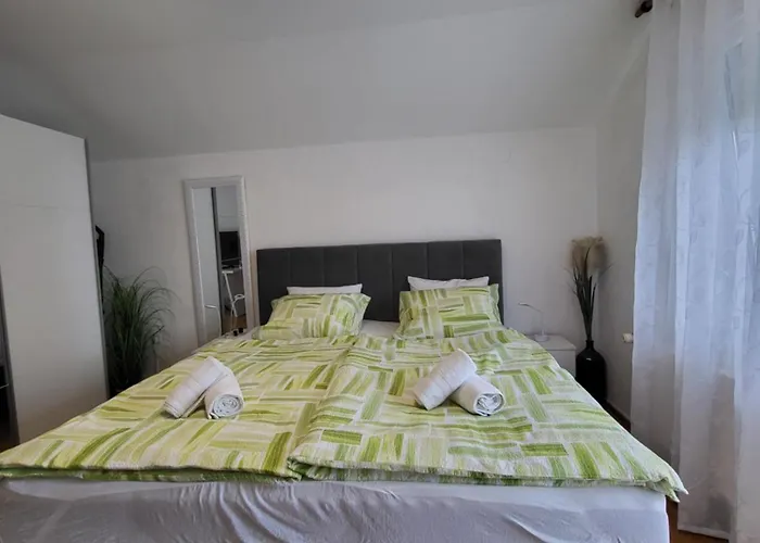 דירה Apartmaji Peric *