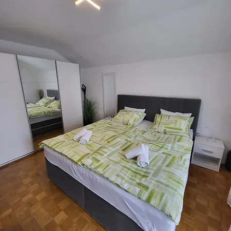 Apartmaji Peric Lägenhet